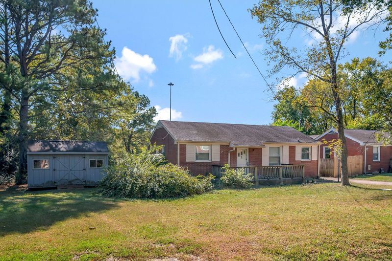 61 Lyle Ln, Nashville, TN 37210