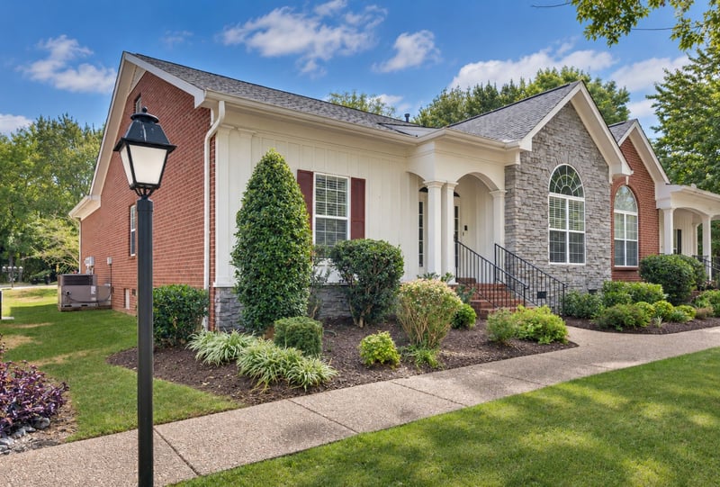 5624 Oakes Dr, Brentwood, TN 37027
