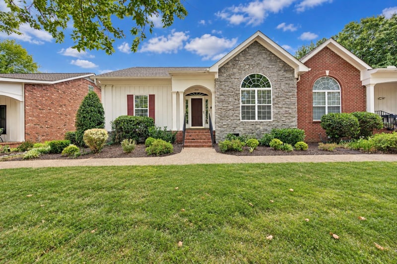 5624 Oakes Dr, Brentwood, TN 37027