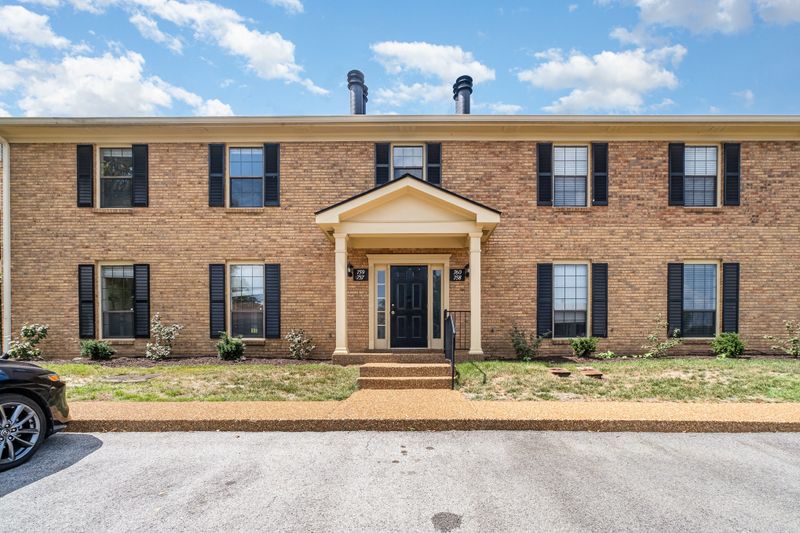757 Fox Ridge Dr, Brentwood, TN 37027