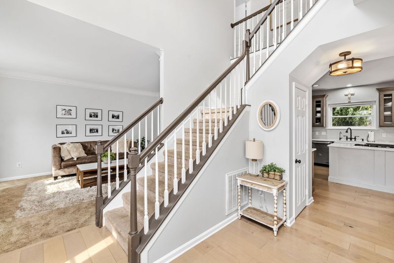 102 Lancelot Ln, Franklin, TN 37064