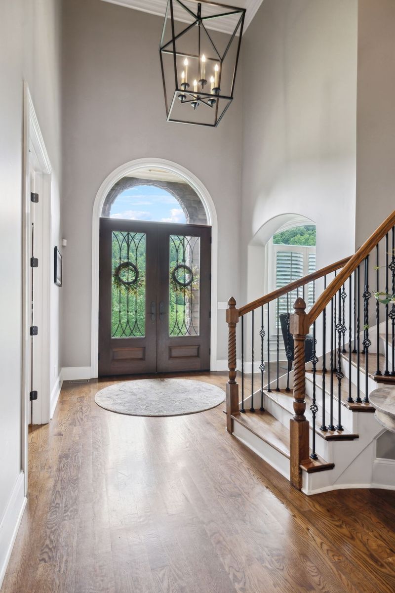 1075 Natchez Valley Ln, Franklin, TN 37064