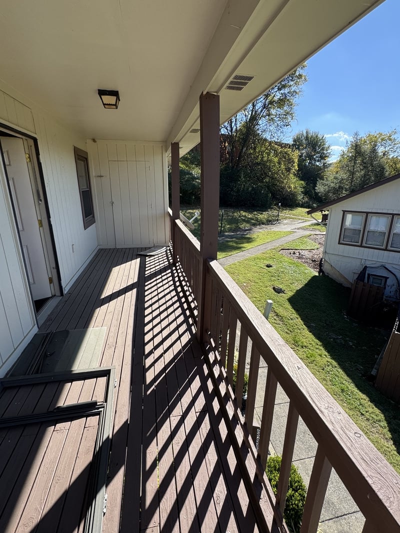 389 Deer Lake Dr, Nashville, TN 37221