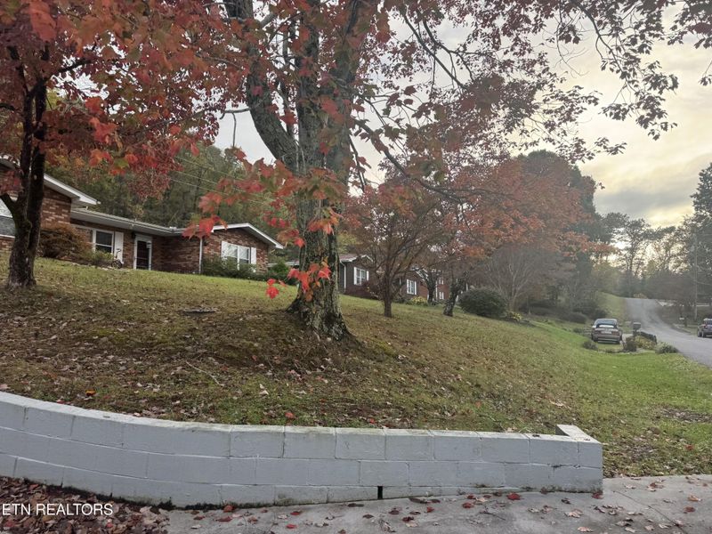 4208 Spar Dr, Knoxville, TN 37918