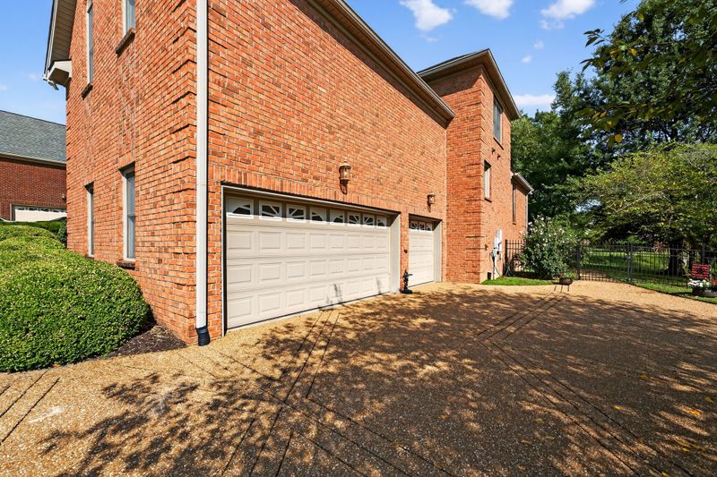 2208 Seven Points Cir, Hermitage, TN 37076