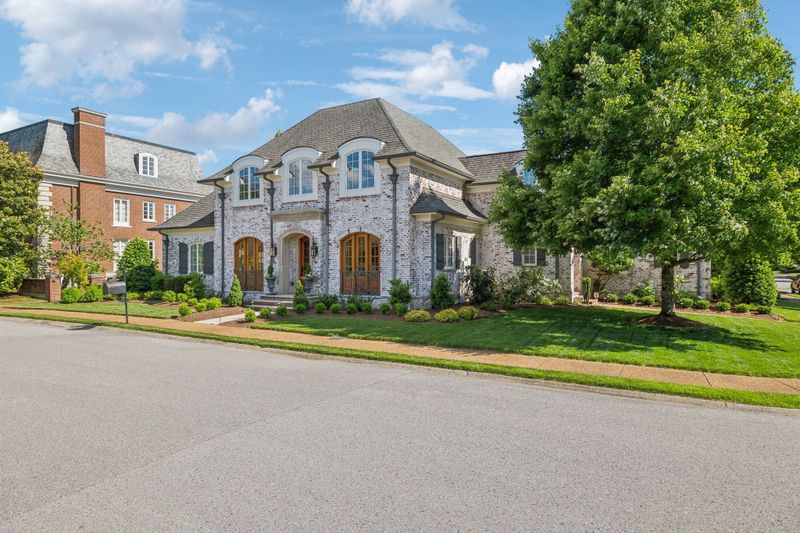 114 Middleton Cir, Nashville, TN 37215