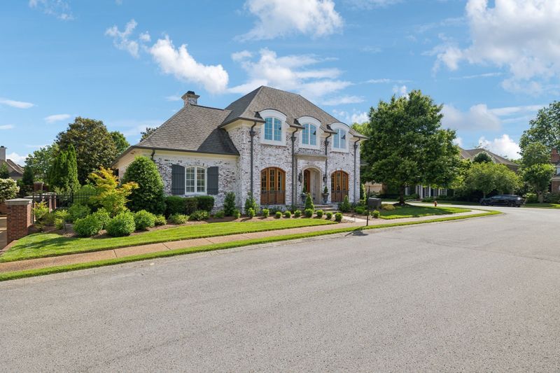 114 Middleton Cir, Nashville, TN 37215