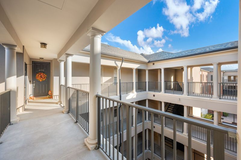309 Seven Springs Way #402, Brentwood, TN 37027