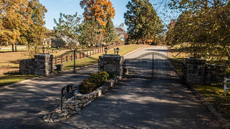 151 Angels Cove Ln, Lebanon, TN 37087