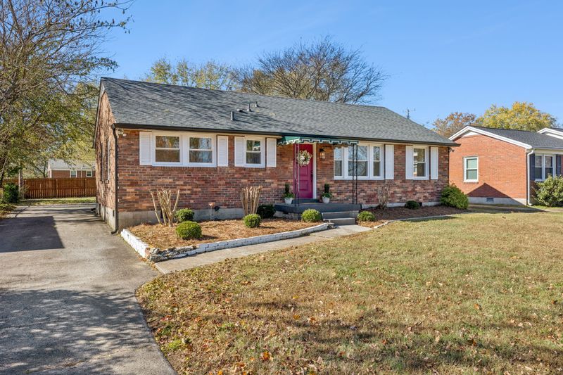 228 Graeme Dr, Nashville, TN 37214