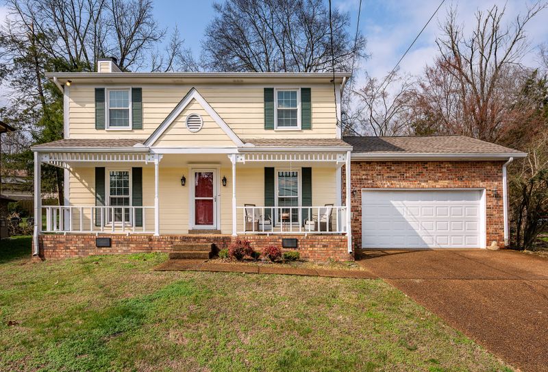 912 Flintlock Pl, Nashville, TN 37217