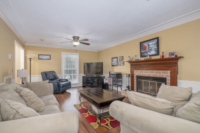 912 Flintlock Pl, Nashville, TN 37217