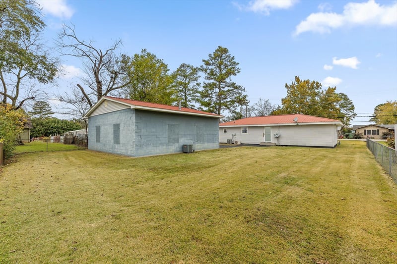 599 Steele Rd, Rossville, GA 30741
