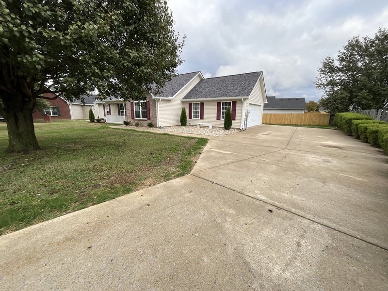 2712 Pickards Pt, La Vergne, TN 37086