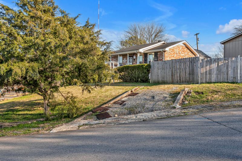 413 Mercomatic Dr, Nashville, TN 37209