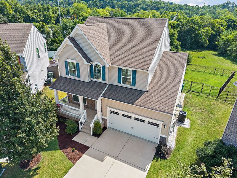 1697 Brockton Ln, Nashville, TN 37221
