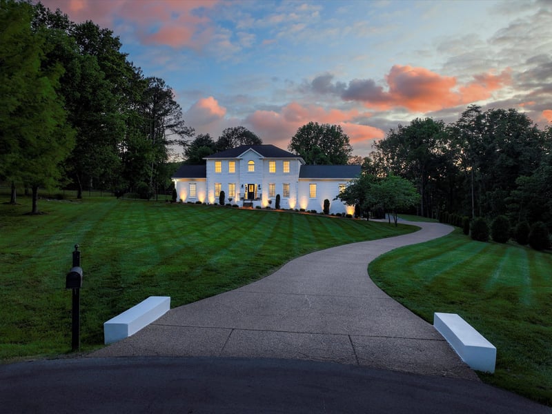 2207 Oakwood Ct, Franklin, TN 37064