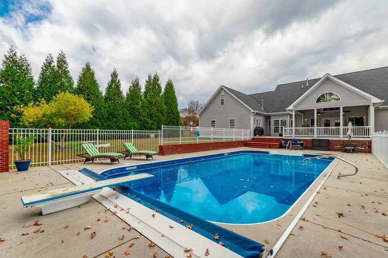 232 E Tennant Cir, Chickamauga, GA 30707