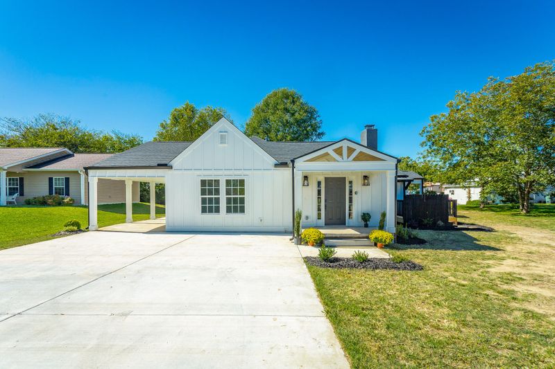 235 Guyler St, Ringgold, GA 30736