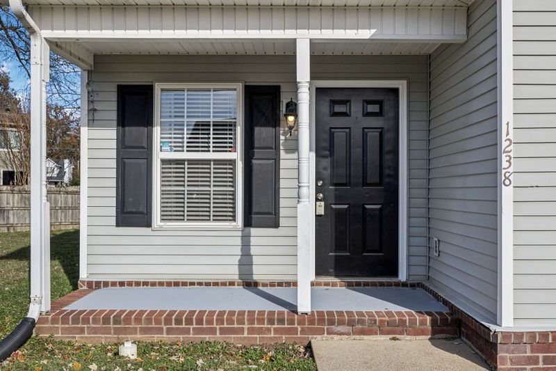 1238 Eastwoods Dr, Murfreesboro, TN 37130