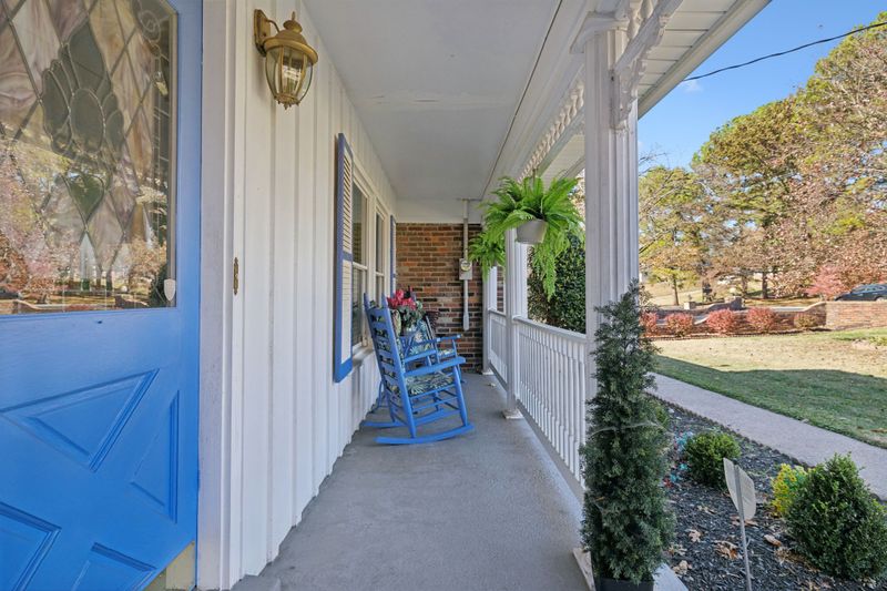 2745 Windemere Dr, Nashville, TN 37214