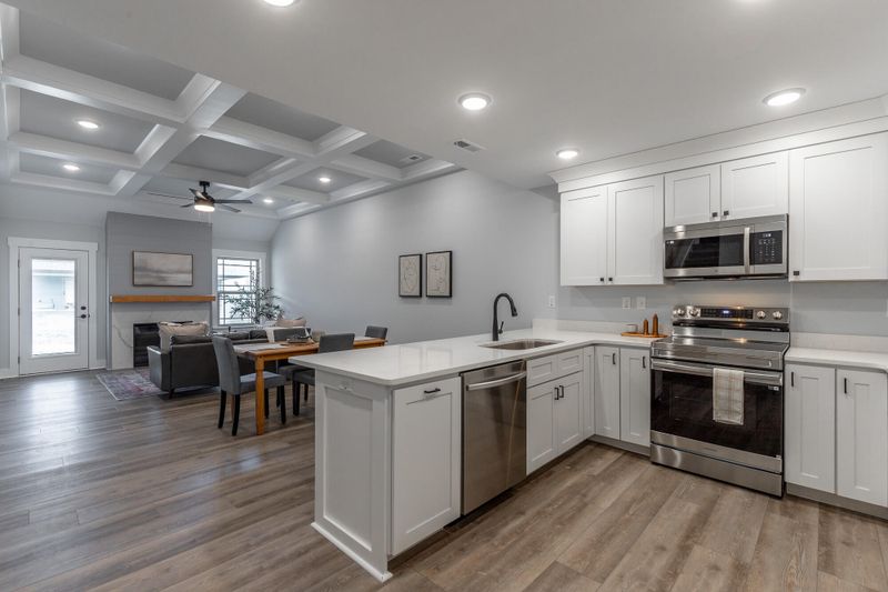 166 Sunset Cove Dr, Rossville, GA 30741