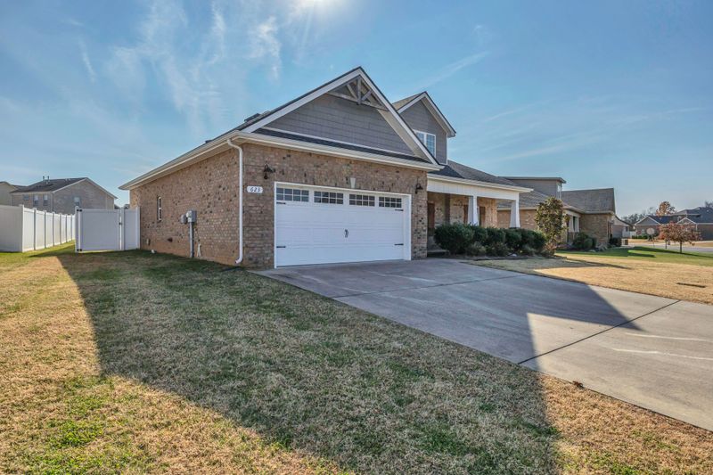 623 Sapphire Dr, Murfreesboro, TN 37128