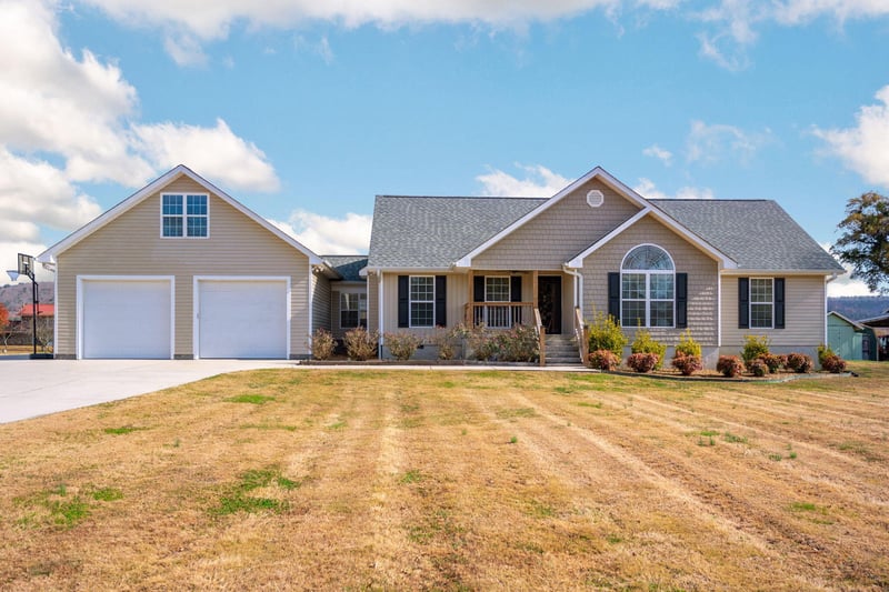 2545 W Armuchee Rd, La Fayette, GA 30728