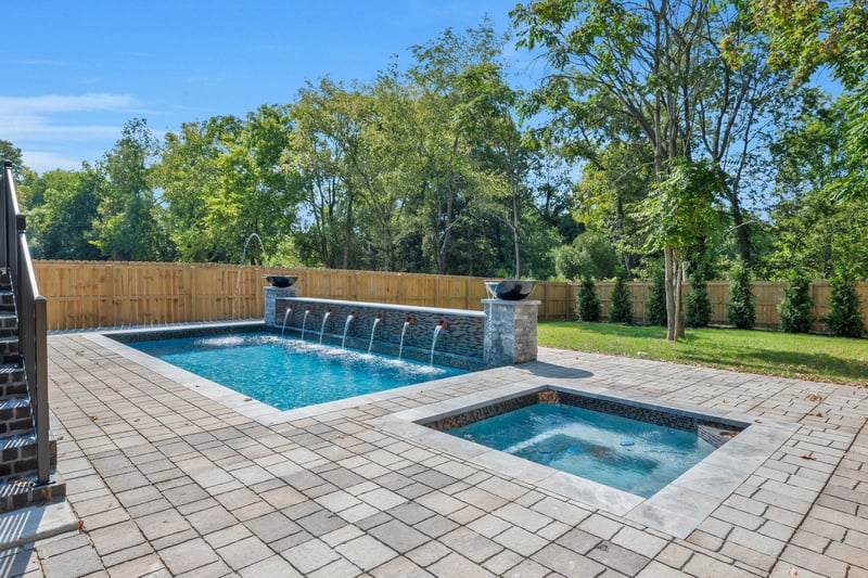 6306 Highway 100, Nashville, TN 37205