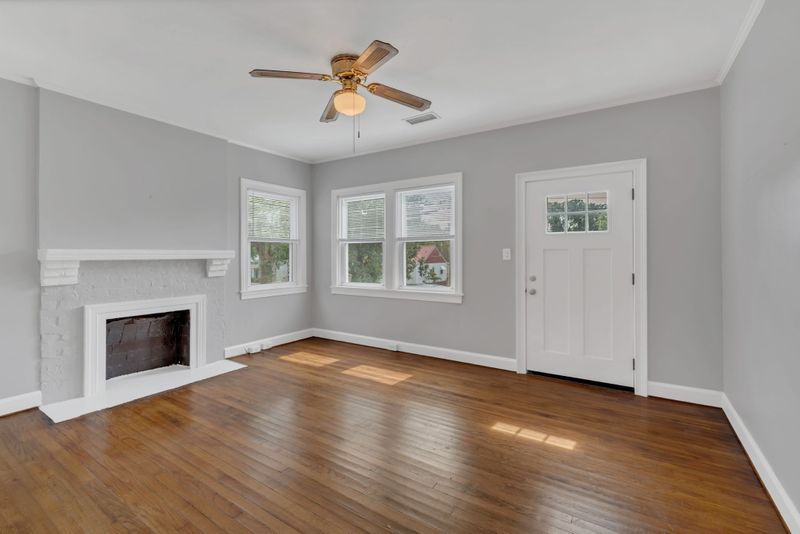 1015 Dozier Pl, Nashville, TN 37216