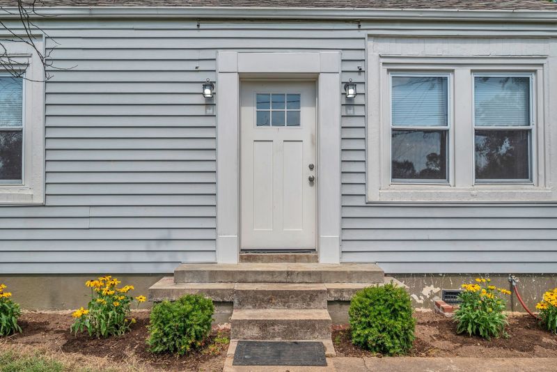1015 Dozier Pl, Nashville, TN 37216