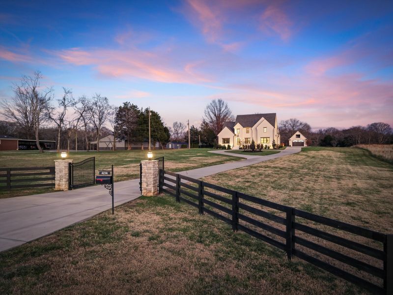 4236 Sulphur Springs Rd, Murfreesboro, TN 37129
