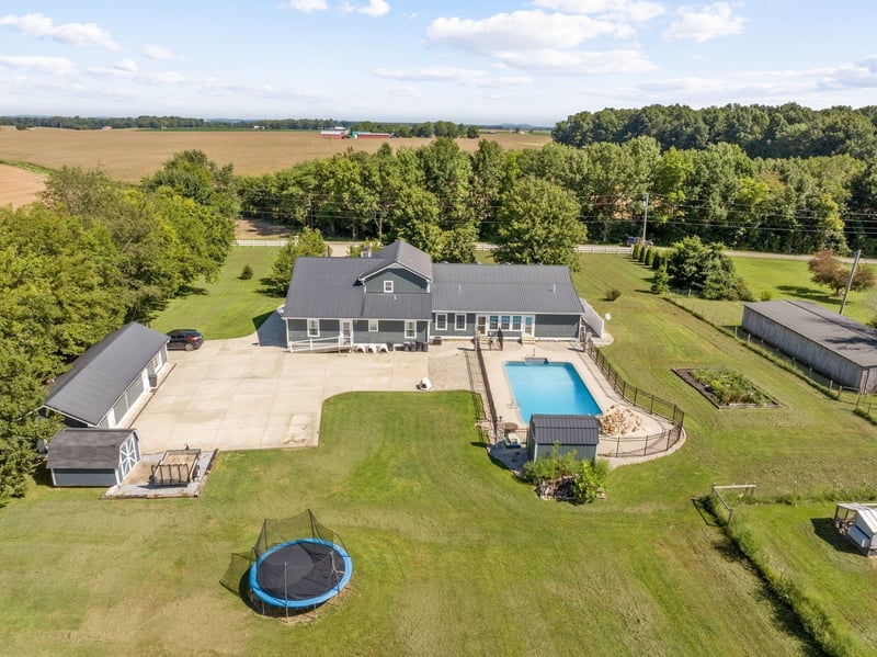 6931 Cowan Rd, Springfield, TN 37172