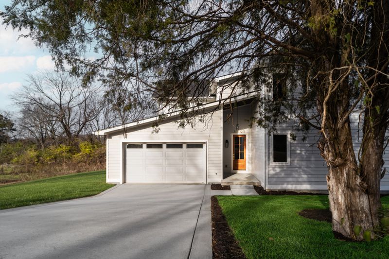 2401 Stivers St, Nashville, TN 37218