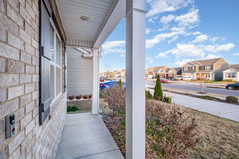 5561 Hickory Woods Dr, Antioch, TN 37013