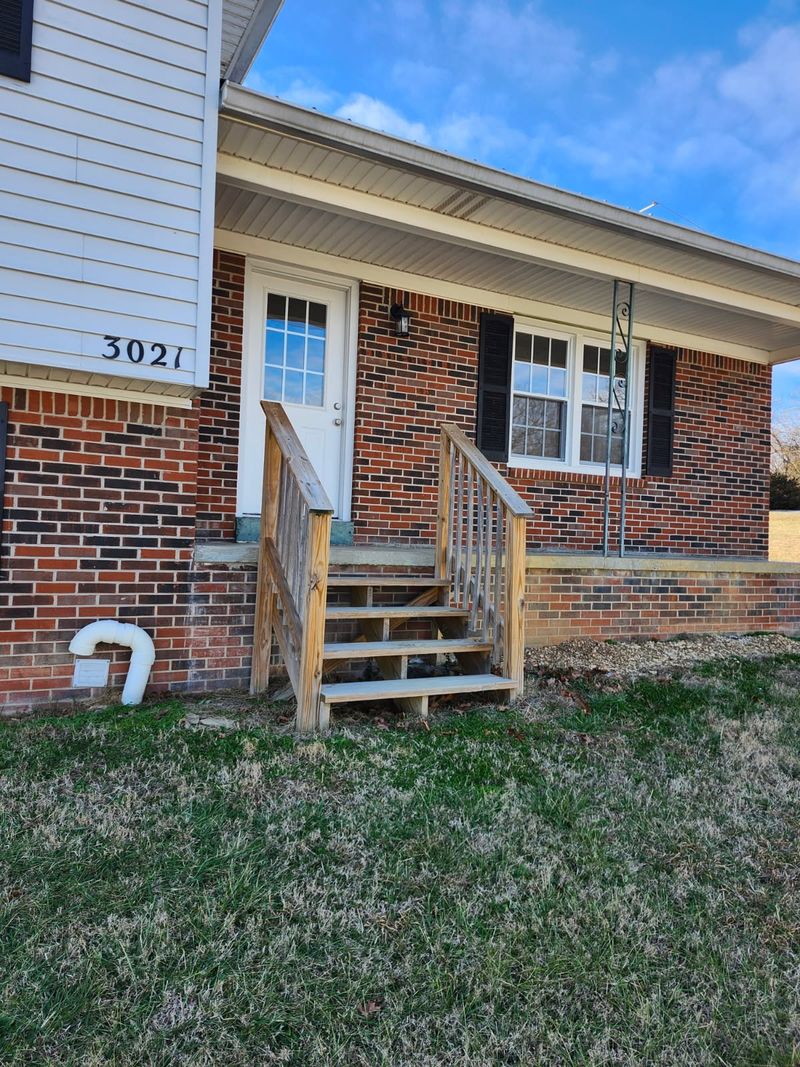 3021 Thompson Ln, Westmoreland, TN 37186