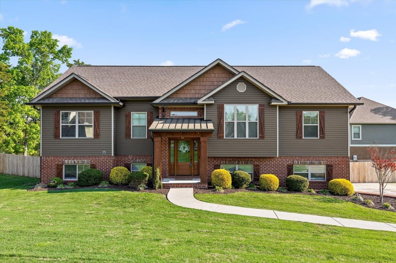 136 Ginger Lake Dr, Rock Spring, GA 30739