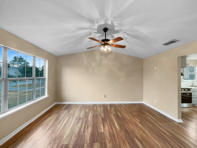 317 Liberty Ln, La Vergne, TN 37086