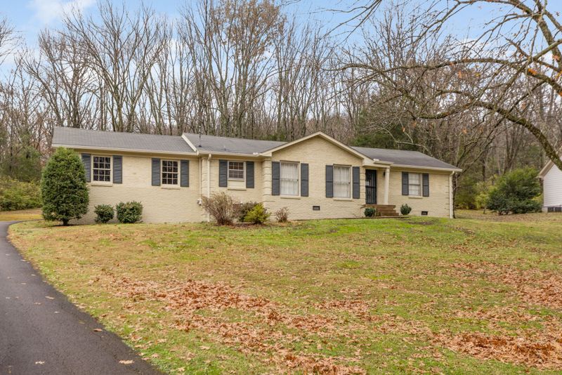 1326 Burton Valley Rd, Nashville, TN 37215