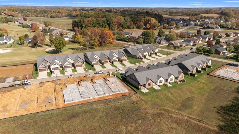 563 W Foxrun, Springfield, TN 37172