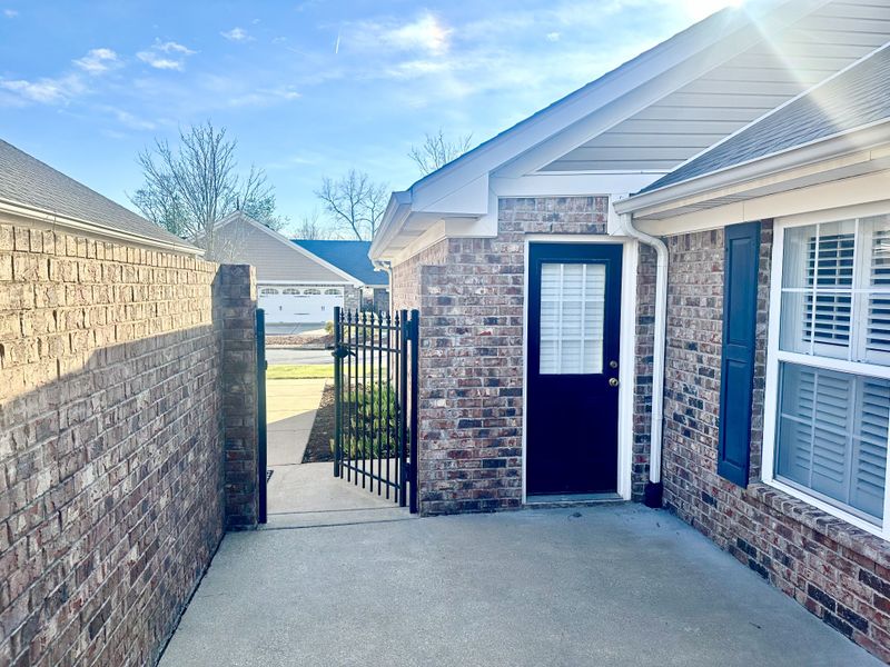 2360 Highway 31 W #206, White House, TN 37188