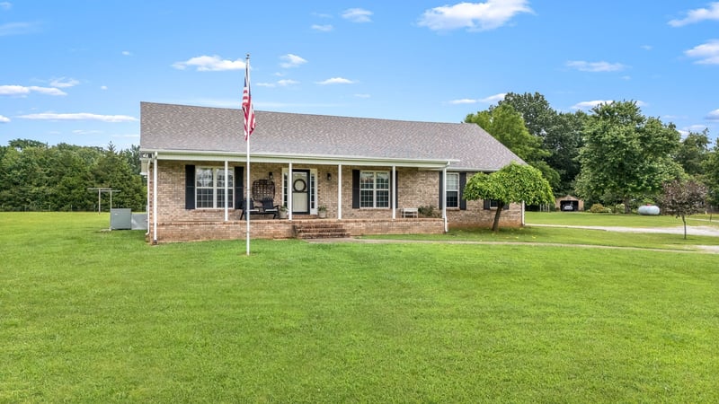 4330 River Ln, Milton, TN 37118