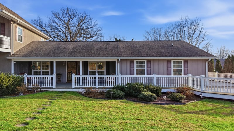 7 Kathy Ln, Lookout Mountain, GA 30750