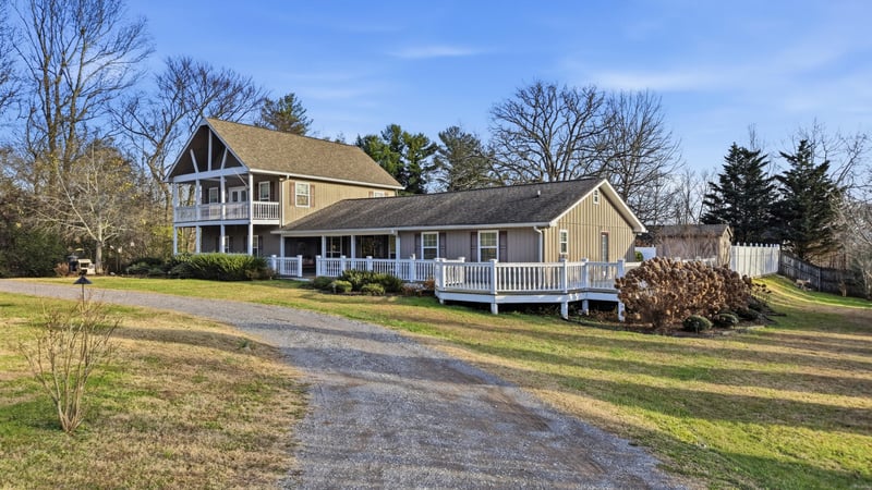 7 Kathy Ln, Lookout Mountain, GA 30750