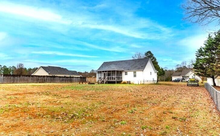 34 Winter Ln, La Fayette, GA 30728