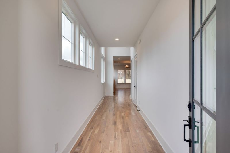 929 Crescent Hill Rd, Nashville, TN 37206