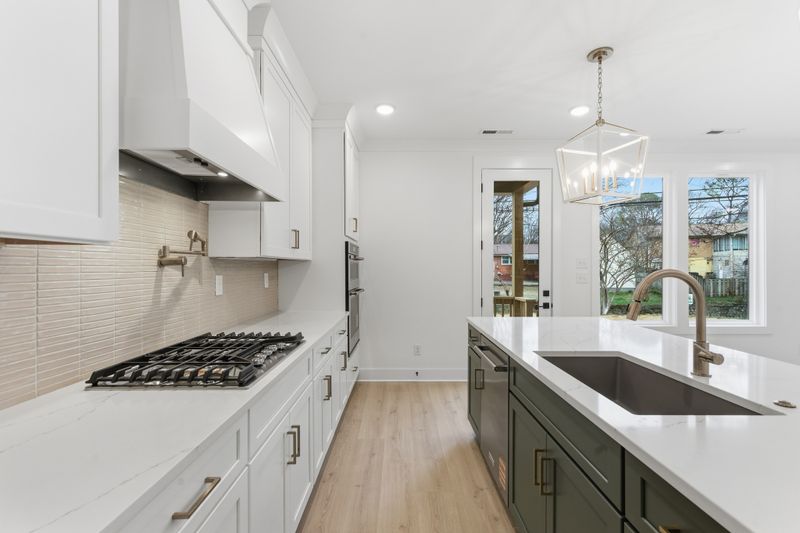 6300A American Ct, Nashville, TN 37209