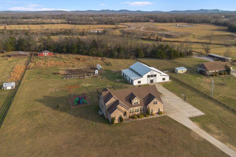 7607 Midland Rd, Christiana, TN 37037