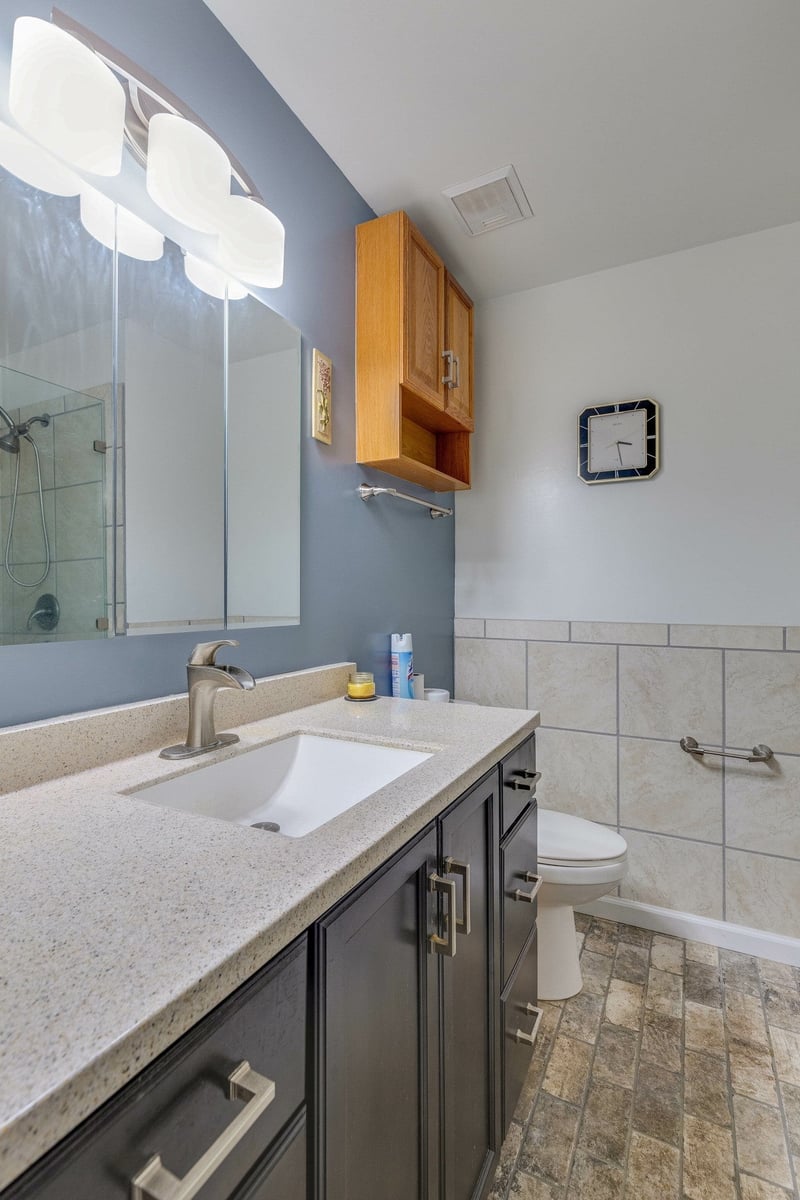 555 N Dupont Ave #E105, Madison, TN 37115
