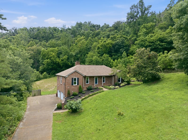 111 Dogwood Ln, Franklin, TN 37064